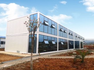 如果在工地使用臨時(shí)住房，選擇這個(gè)集裝箱房，